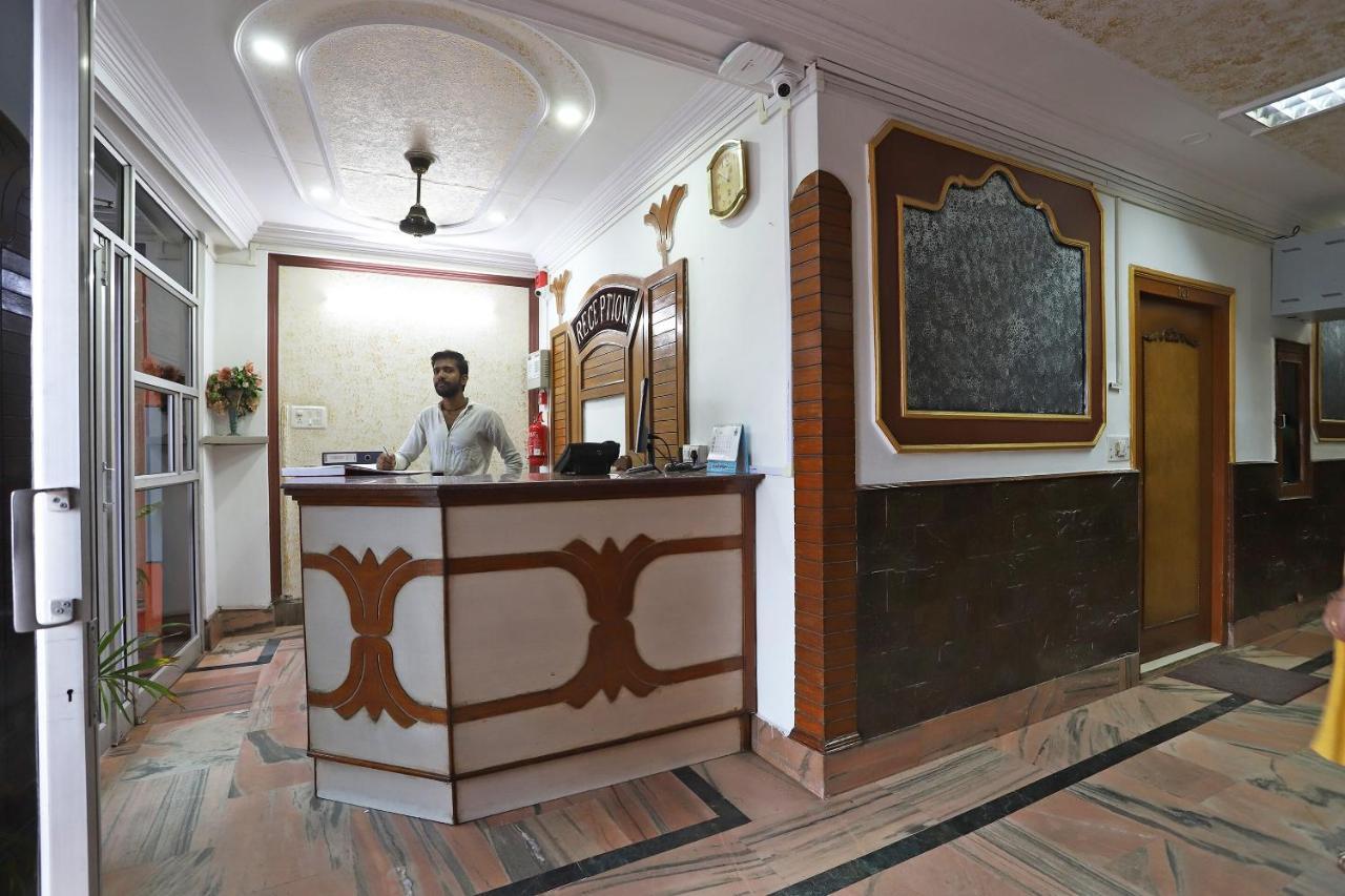 Oyo Flagship 76697 Hotel Park Awadh Lucknow Buitenkant foto