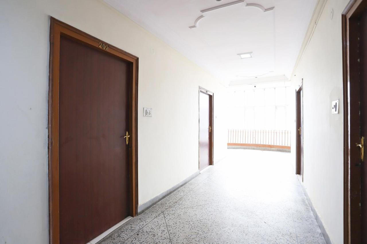 Oyo Flagship 76697 Hotel Park Awadh Lucknow Buitenkant foto