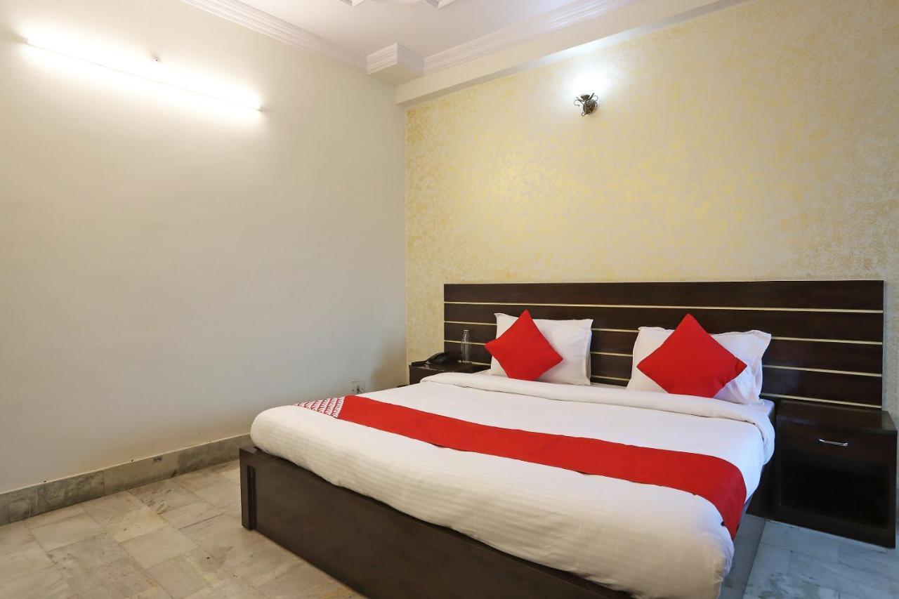 Oyo Flagship 76697 Hotel Park Awadh Lucknow Buitenkant foto
